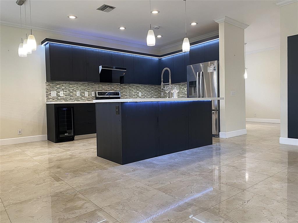 4375 Foxtail Lane Weston, FL 33331 - Photo 10 of 84