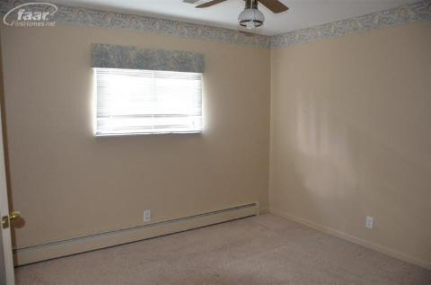 5255 Torrey Road Flint, MI 48507 - Photo 16 of 20 20181644-15.JPG