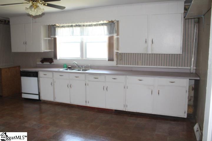578 5 Forks Road Liberty, SC 29657 - Photo 10 of 18