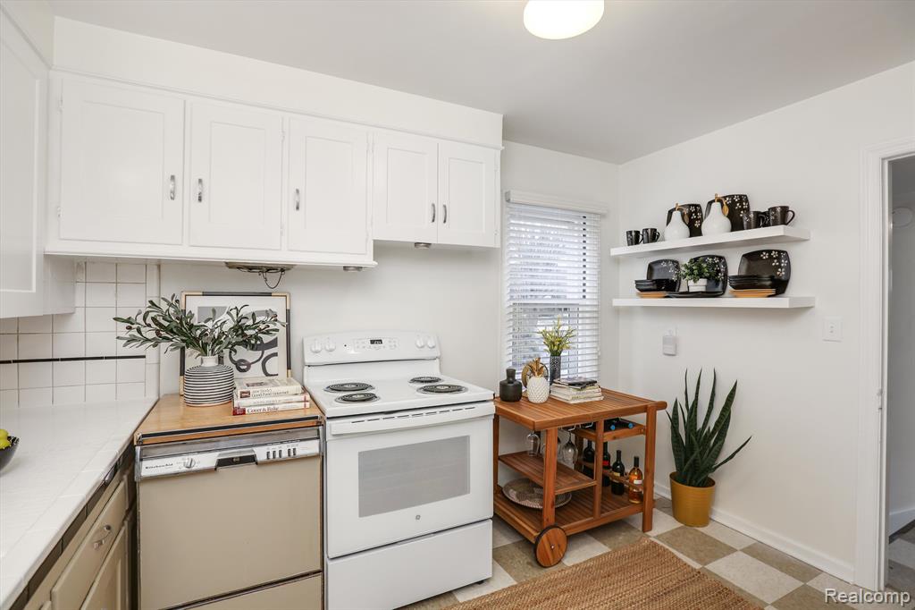 859 Neff Road Grosse Pointe, MI 48230 - Photo 21 of 47 Gallery Image 21