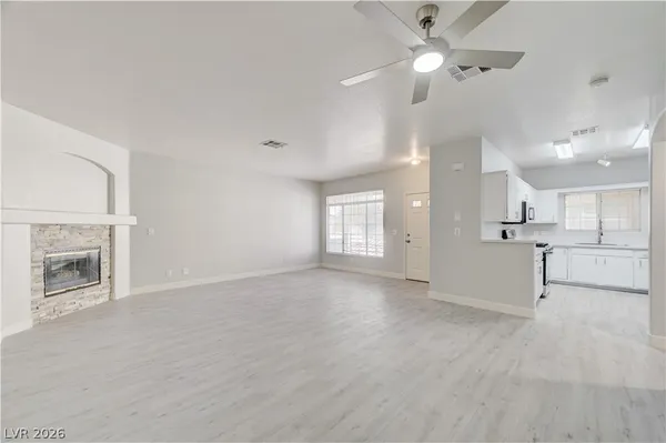 $1,650 | 1900 North Torrey Pines Drive, Unit 225, Las Vegas, NV 89108