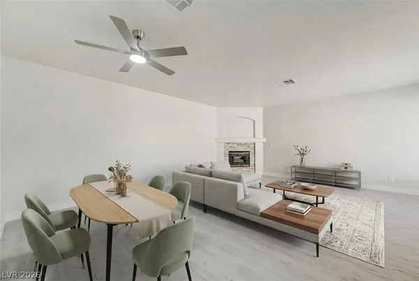 $1,650 | 1900 North Torrey Pines Drive, Unit 225, Las Vegas, NV 89108