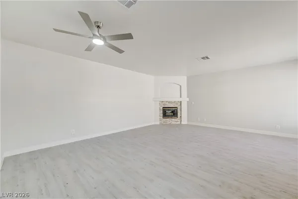 $1,650 | 1900 North Torrey Pines Drive, Unit 225, Las Vegas, NV 89108