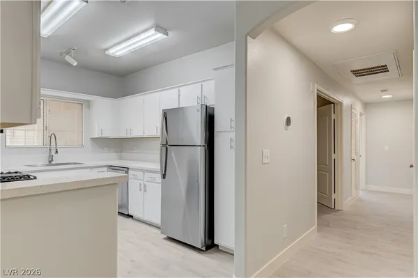 $1,650 | 1900 North Torrey Pines Drive, Unit 225, Las Vegas, NV 89108