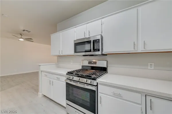 $1,650 | 1900 North Torrey Pines Drive, Unit 225, Las Vegas, NV 89108