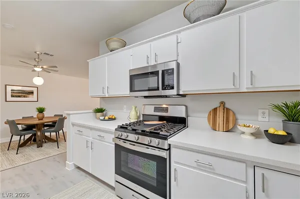 $1,650 | 1900 North Torrey Pines Drive, Unit 225, Las Vegas, NV 89108