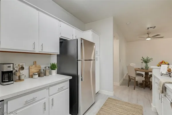 $1,650 | 1900 North Torrey Pines Drive, Unit 225, Las Vegas, NV 89108