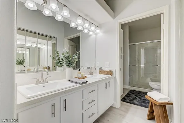 $1,650 | 1900 North Torrey Pines Drive, Unit 225, Las Vegas, NV 89108