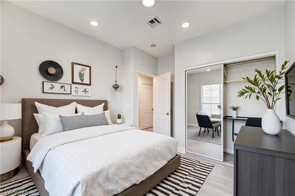 $1,650 | 1900 North Torrey Pines Drive, Unit 225, Las Vegas, NV 89108