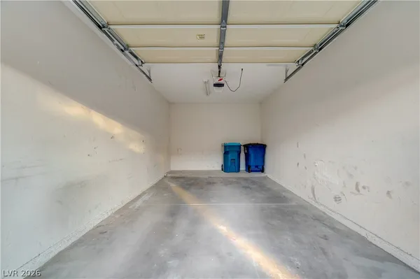 $1,650 | 1900 North Torrey Pines Drive, Unit 225, Las Vegas, NV 89108