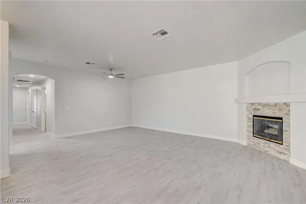 $1,650 | 1900 North Torrey Pines Drive, Unit 225, Las Vegas, NV 89108