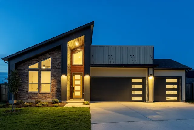 $614,743 | 17216 Wind Chime Drive, Manor, TX 78653