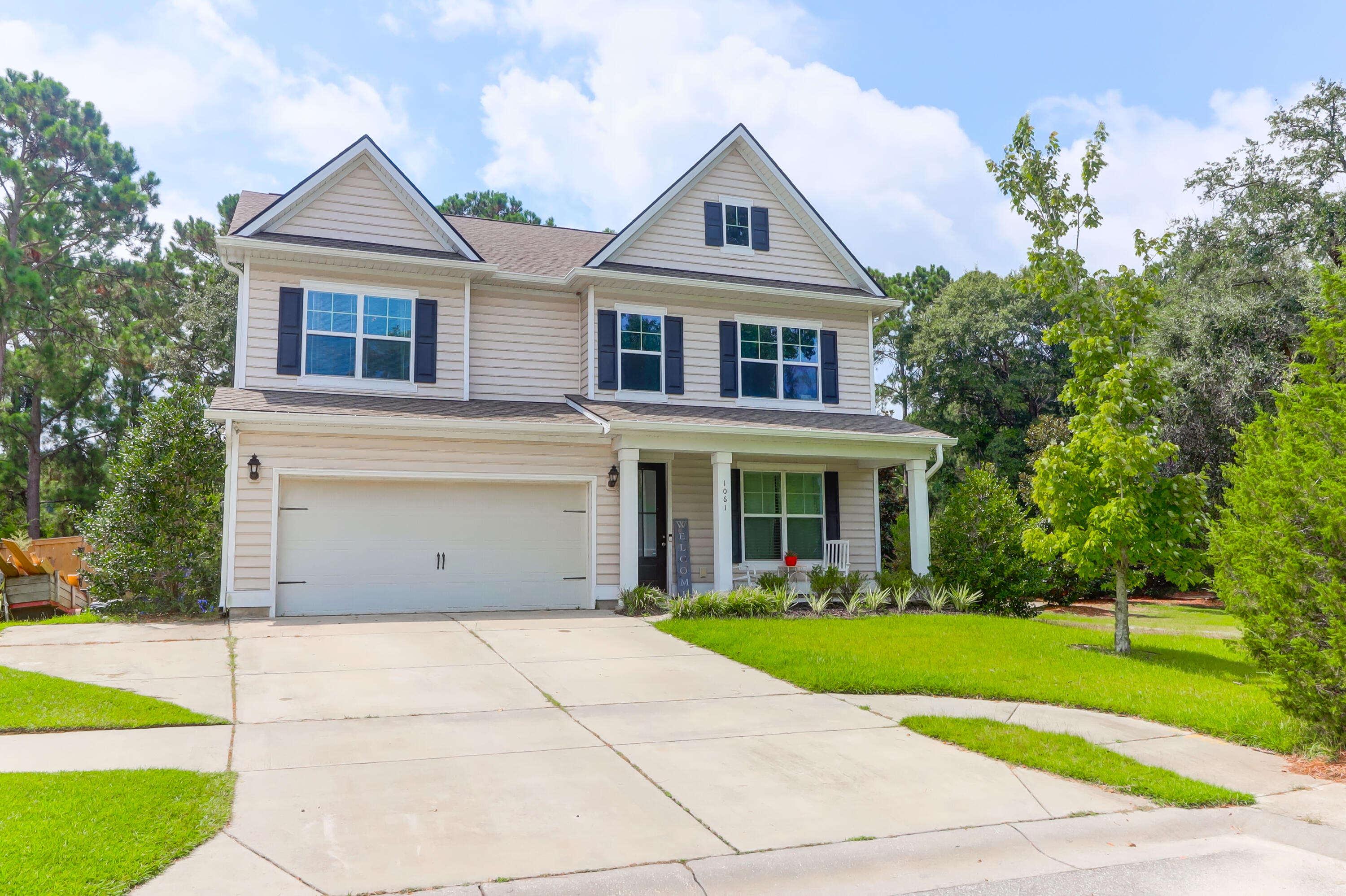 1061 Harbortowne Road Charleston, SC 29412 - Photo 2 of 29 1061 Harbortowne (33)