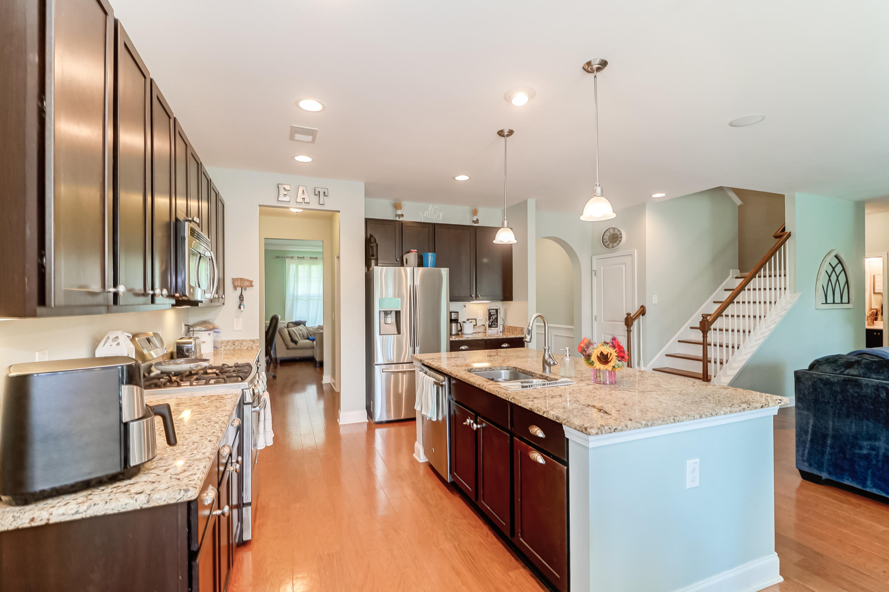 1061 Harbortowne Road Charleston, SC 29412 - Photo 15 of 29 1061 Harbortowne (19)