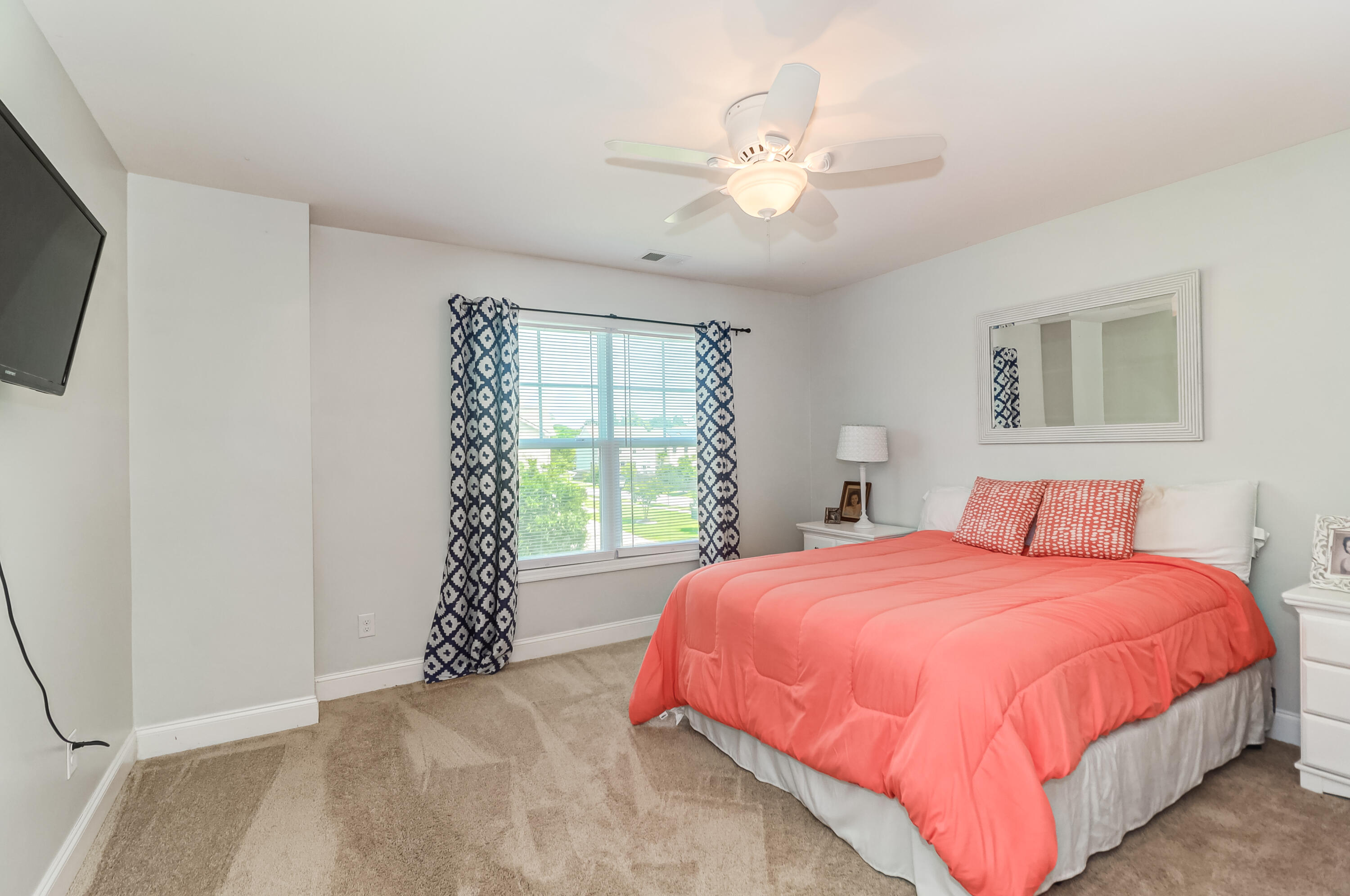 1061 Harbortowne Road Charleston, SC 29412 - Photo 21 of 29 1061 Harbortowne (23)