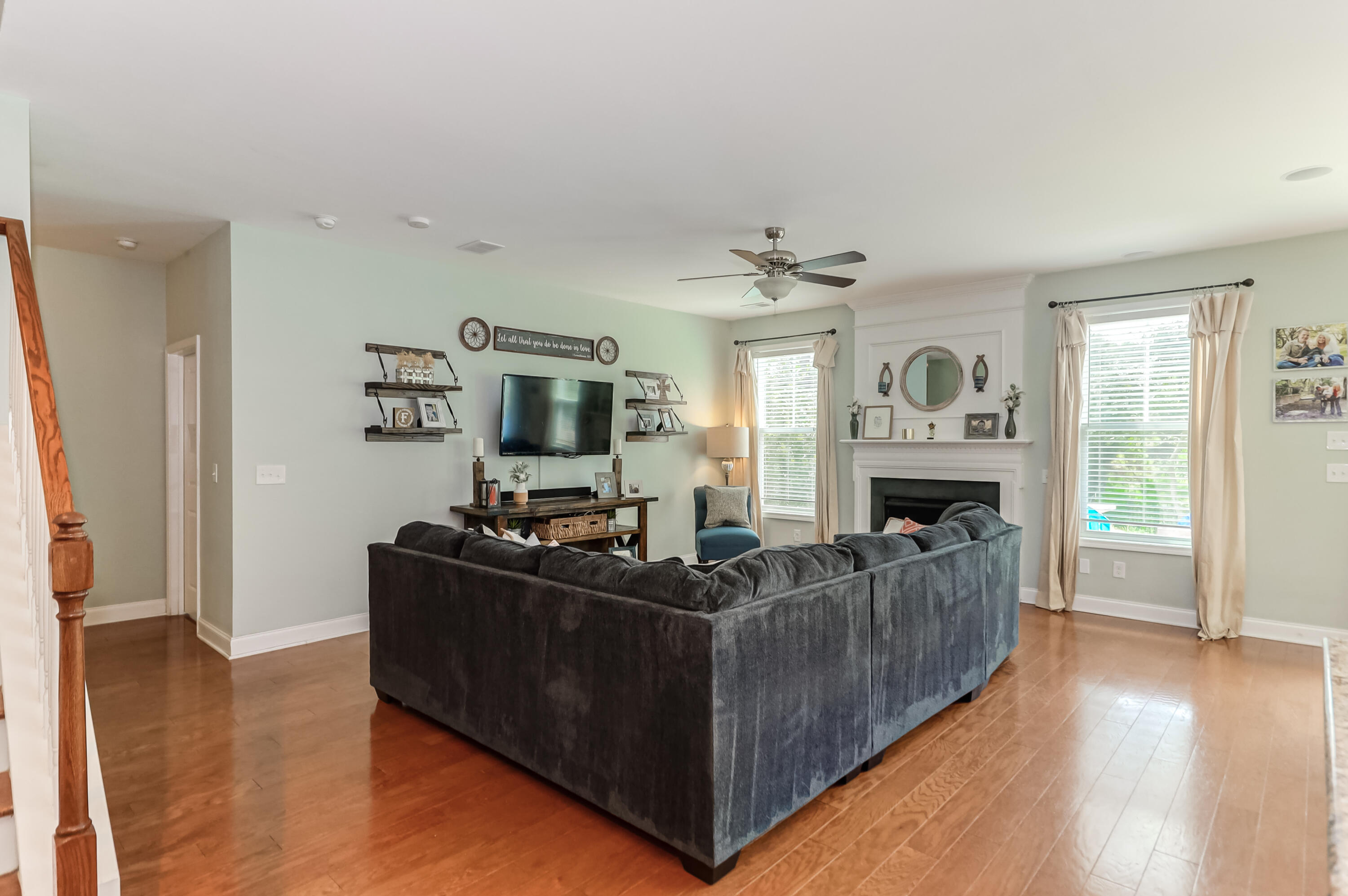 1061 Harbortowne Road Charleston, SC 29412 - Photo 8 of 29 1061 Harbortowne (12)