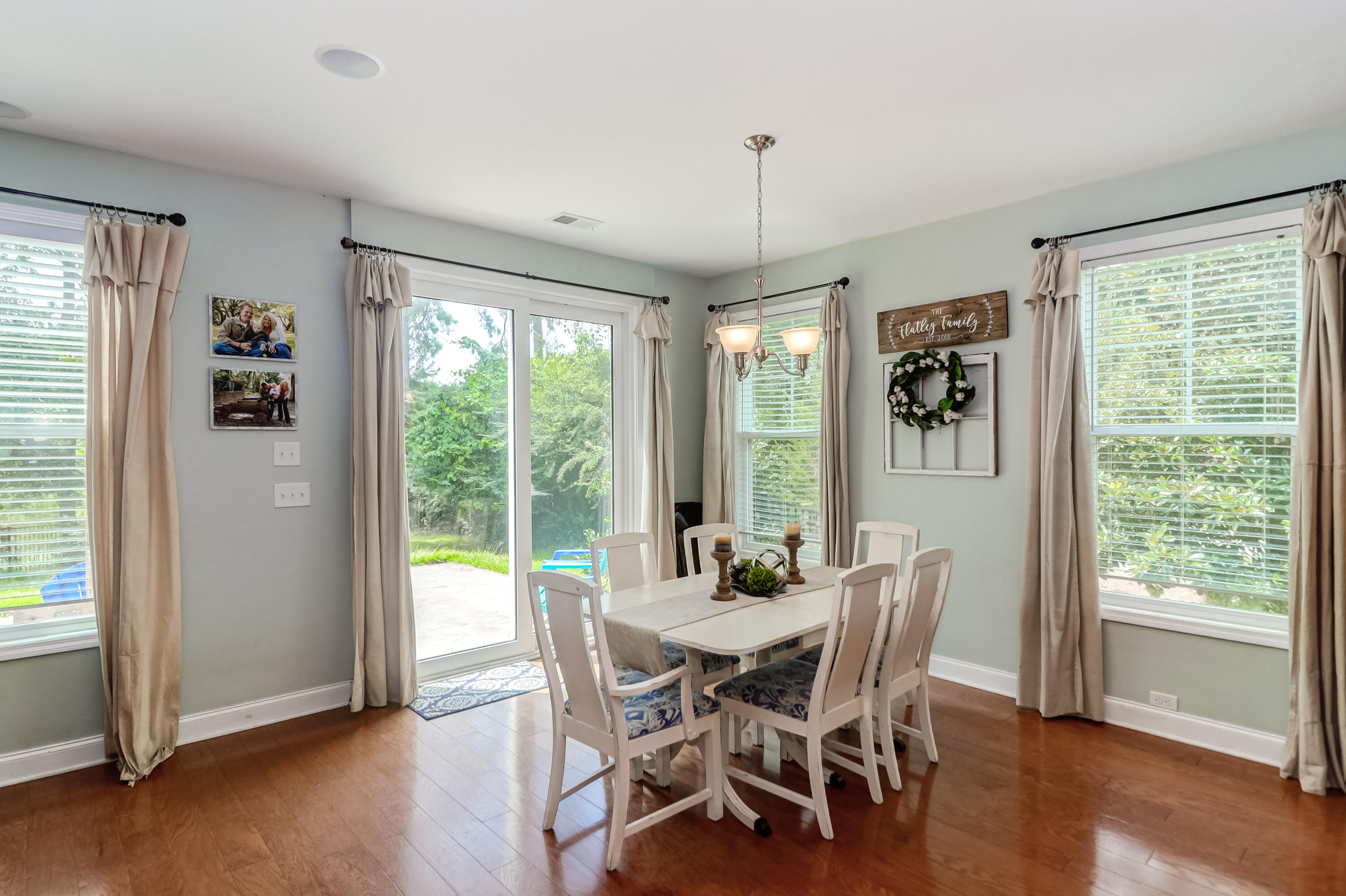 1061 Harbortowne Road Charleston, SC 29412 - Photo 9 of 29 1061 Harbortowne (13)