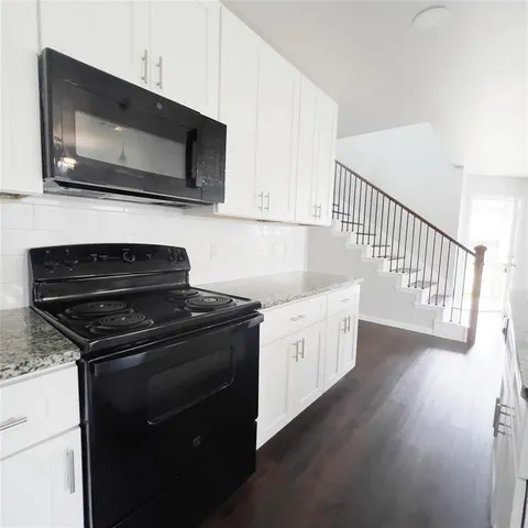 $420,000 | 602 Sabine Avenue, Cleburne, TX 76031