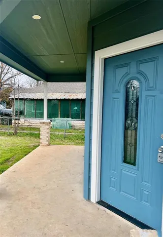 $420,000 | 602 Sabine Avenue, Cleburne, TX 76031