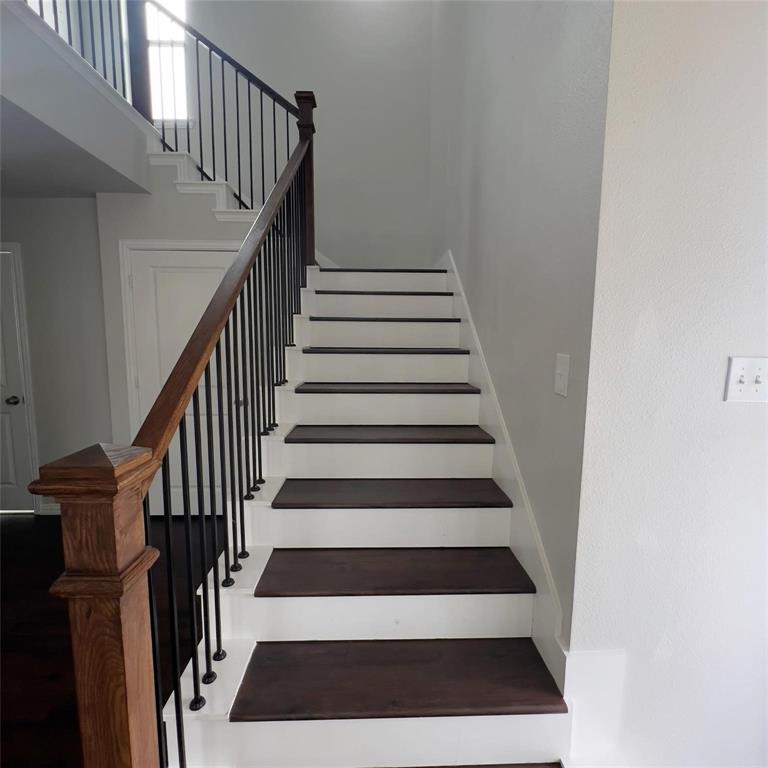 602 Sabine Avenue Cleburne, TX 76031 - Photo 8 of 14 a view of entryway