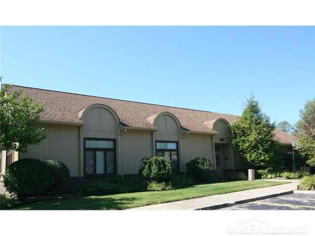 2204 Rochelle Park Drive Rochester, MI 48309 - Photo 43 of 43 31349846-42.JPG