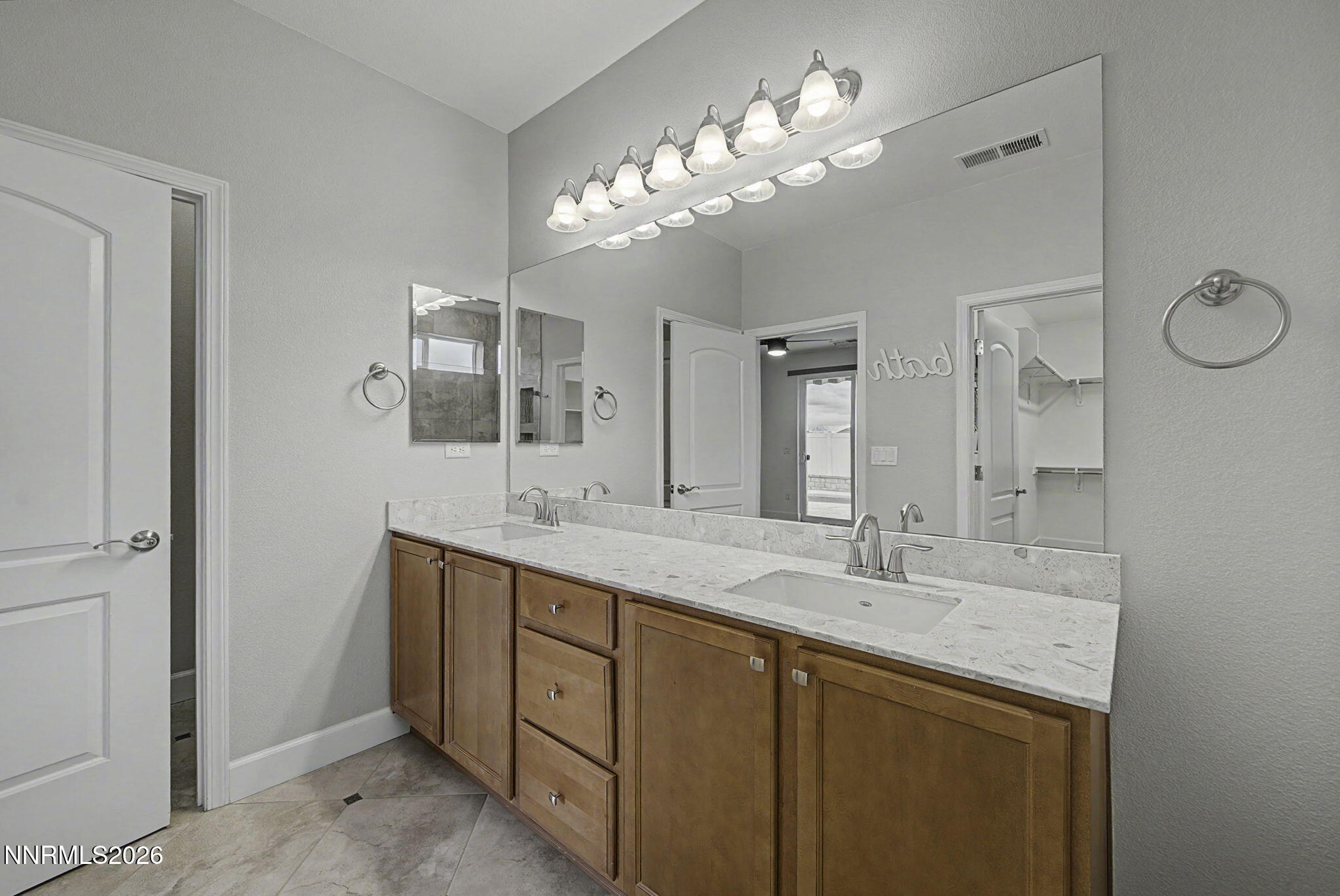 9615 Declan Drive Reno, NV 89521 - Photo 24 of 52 33 - P BATH