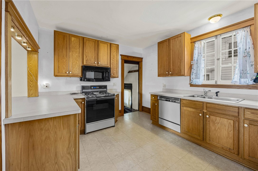 1366 Lake Road North Hamlin, NY 14464 - Photo 14 of 45