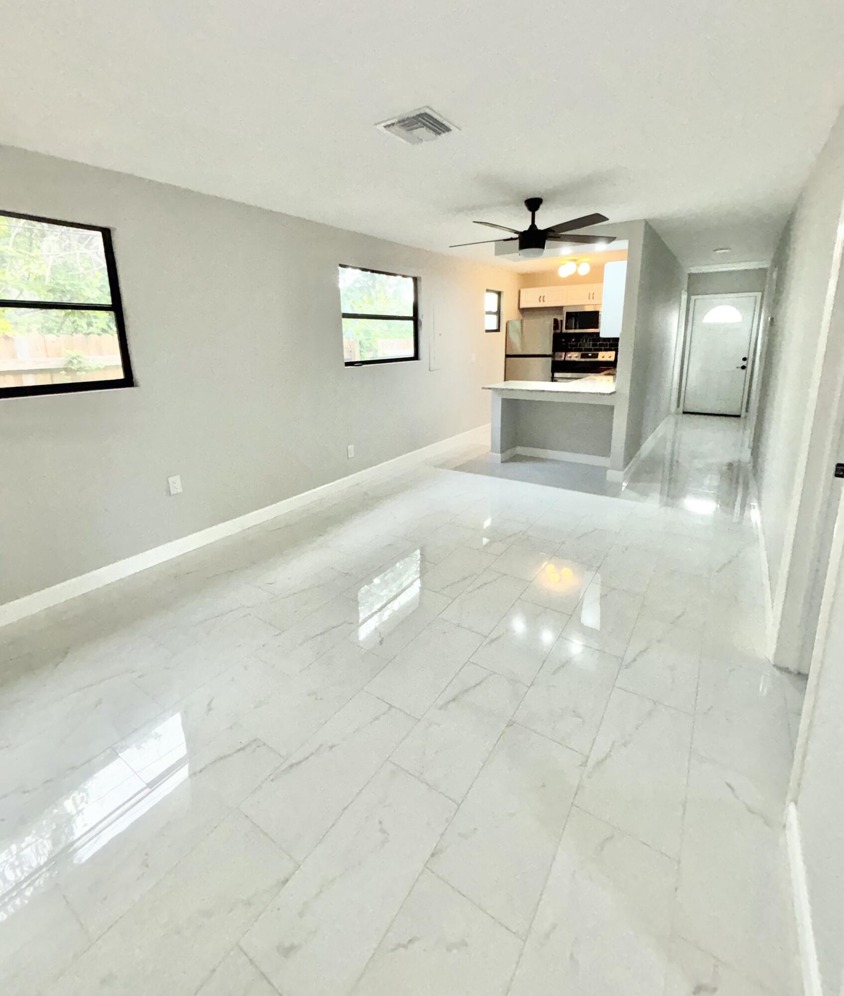801 Central Avenue Stuart, FL 34994 - Photo 3 of 10 IMG_7035