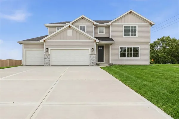 $515,000 | 20702 Emerald Street, Spring Hill, KS 66083