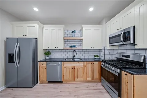 $190,000 | 802 North 17th Street, Kansas City, KS 66102