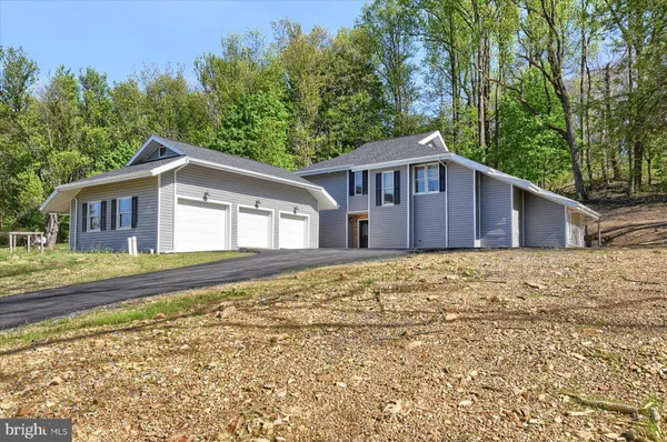 $415,000 | 92 Sweet Arrow Lake Road, Pine Grove, PA 17963