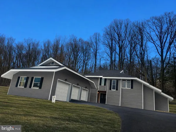 $429,900 | 92 Sweet Arrow Lake Road, Pine Grove, PA 17963