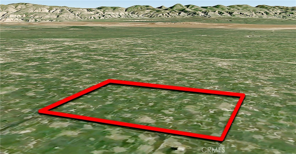 13851 Carbondale Road Santa Margarita, CA 93453 - Photo 3 of 5 a view of swimming pool from a balcony