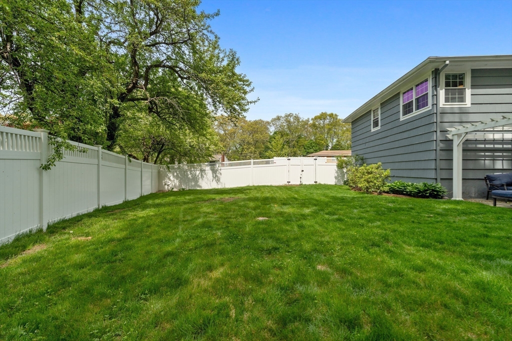 59 Amor Road Milton, MA 02186 - Photo 23 of 30