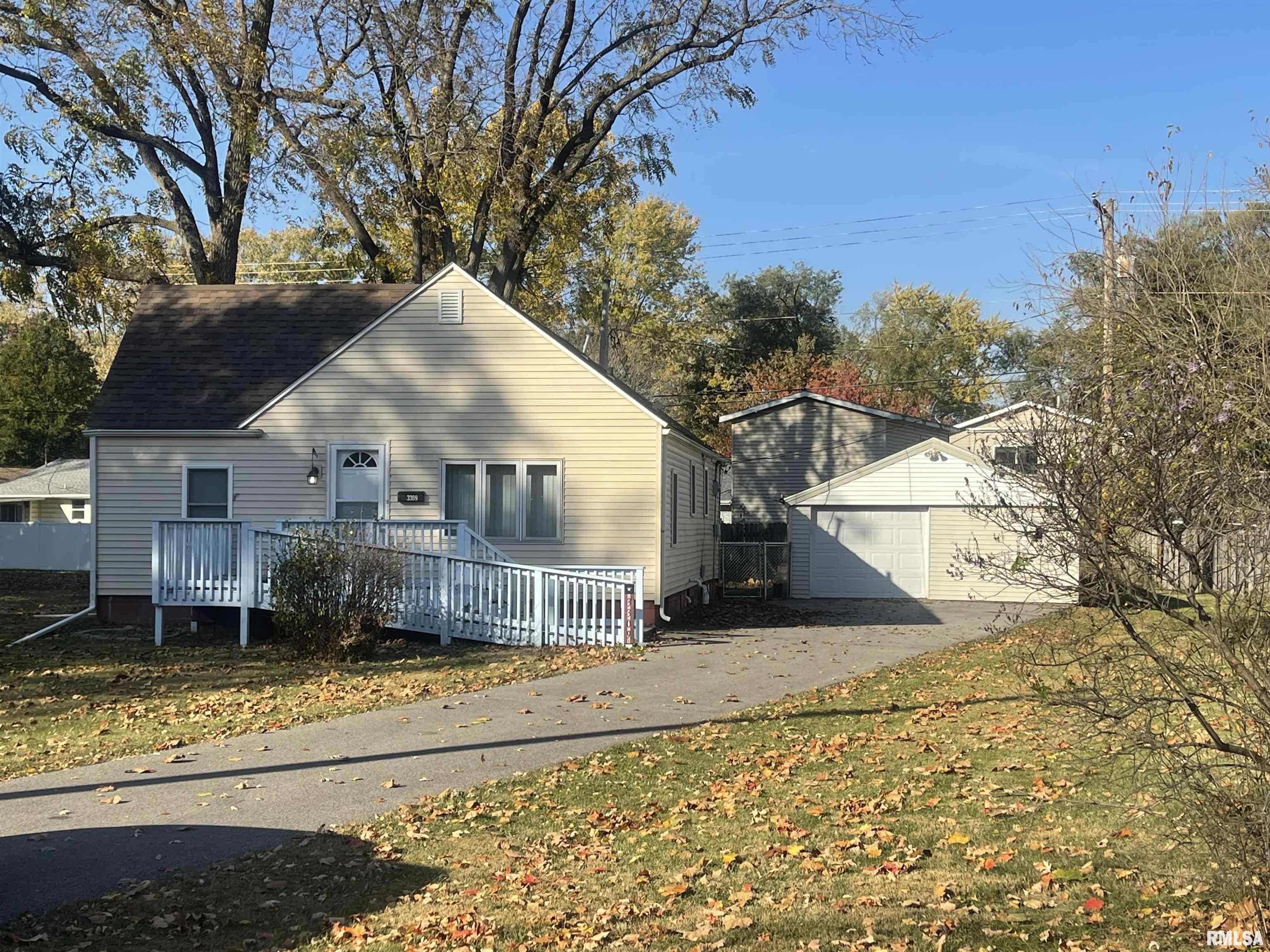 3309 Rita Avenue Springfield, IL 62703 - Photo 2 of 15