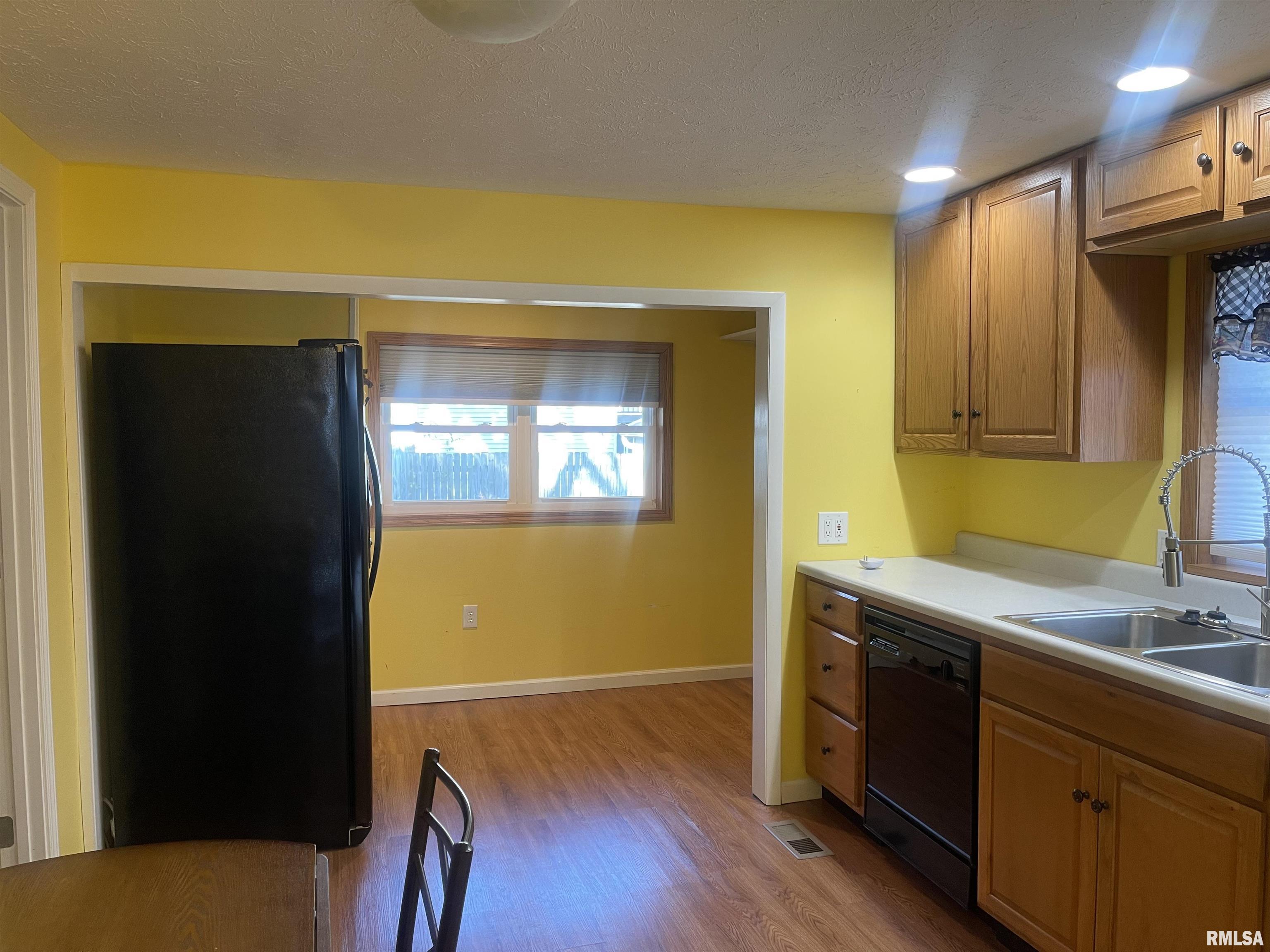 3309 Rita Avenue Springfield, IL 62703 - Photo 6 of 15