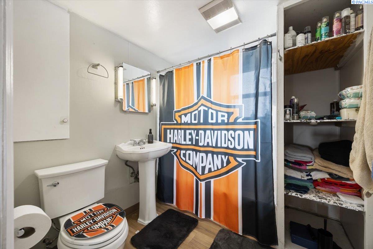 206504 East Bryson Brown Road Kennewick, WA 99337 - Photo 17 of 27 Gallery Image 17