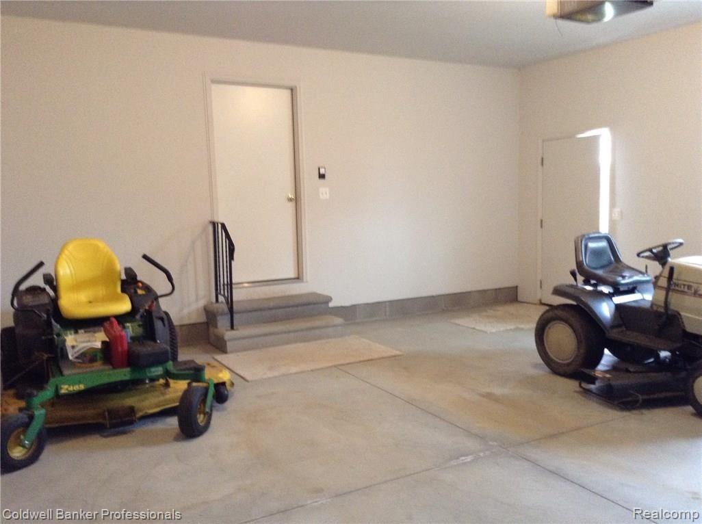1840 South Summers Road Imlay City, MI 48444 - Photo 46 of 53 Garage 5.JPG