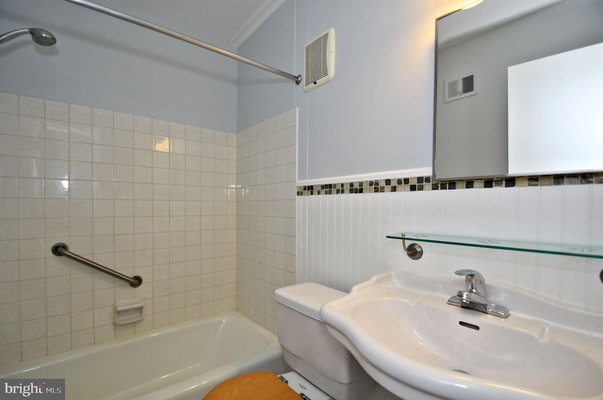 7302 Cresheim Road, Unit D2 Philadelphia, PA 19119 - Photo 28 of 45