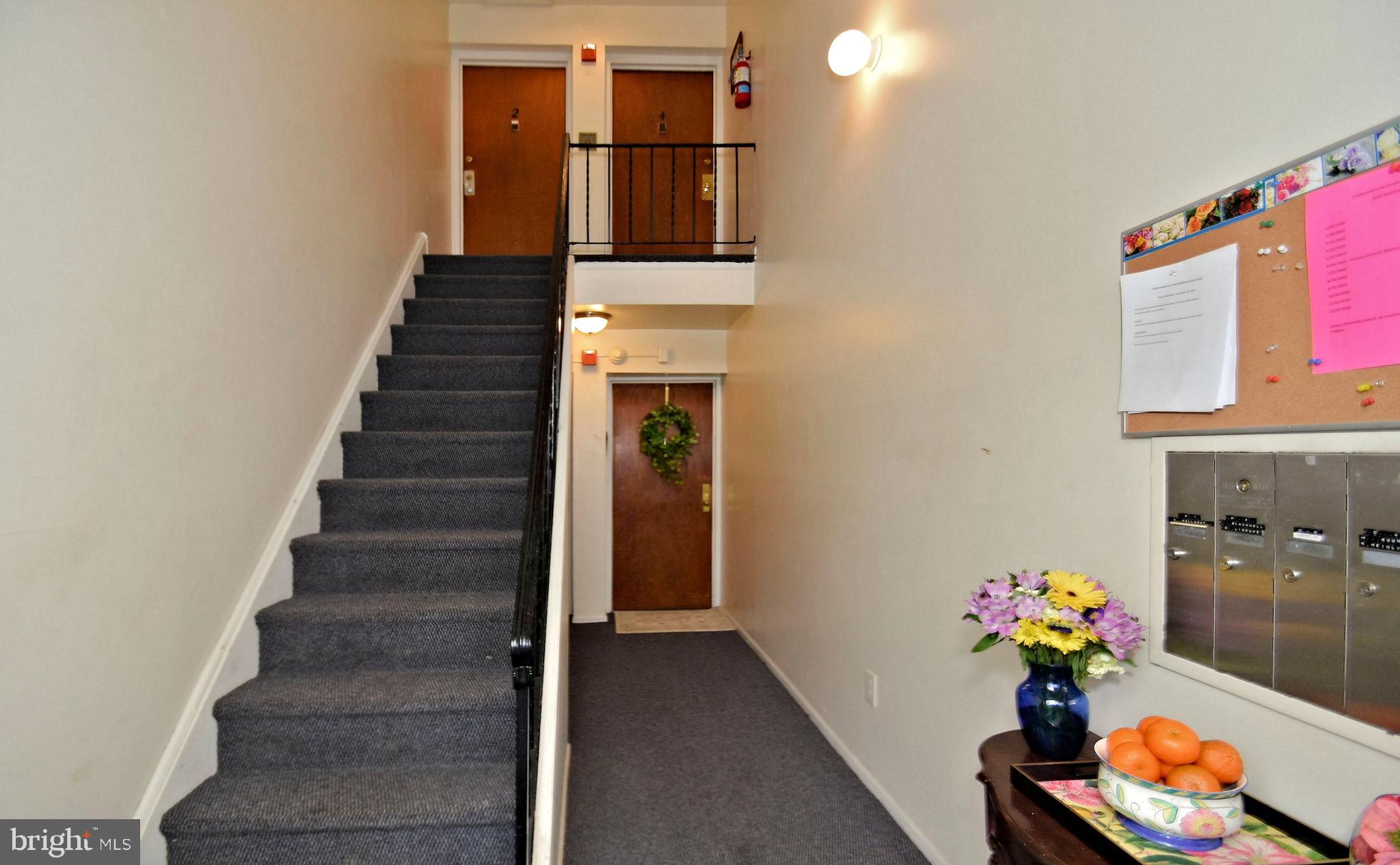 7302 Cresheim Road, Unit D2 Philadelphia, PA 19119 - Photo 4 of 45
