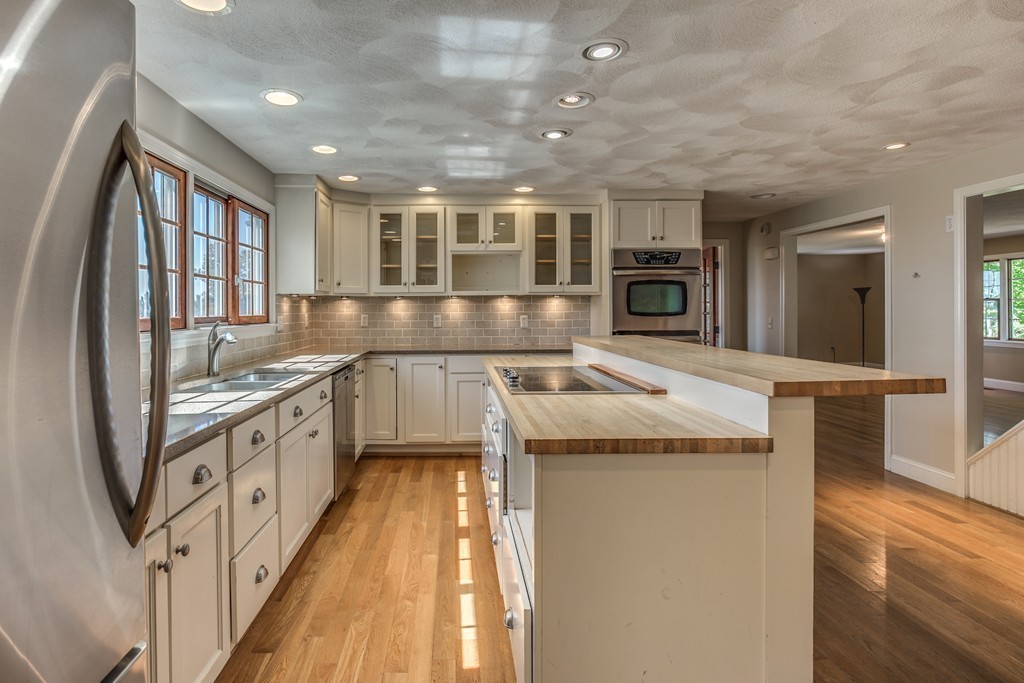 115 Winsor Road Lancaster, MA 01523 - Photo 7 of 30 Gallery Image 7