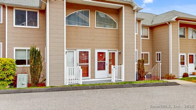 $2,400 | 80 Country Lane, Unit 40, Vernon, CT 06066