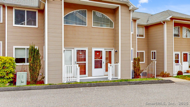 80 Country Lane, Unit 40 Vernon, CT 06066 - Photo 1 of 18