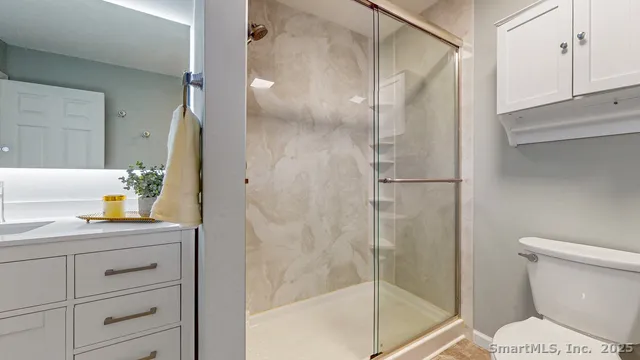 $2,400 | 80 Country Lane, Unit 40, Vernon, CT 06066