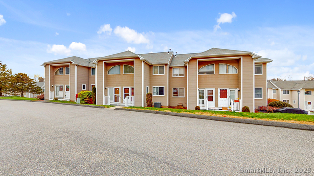 80 Country Lane, Unit 40 Vernon, CT 06066 - Photo 2 of 18