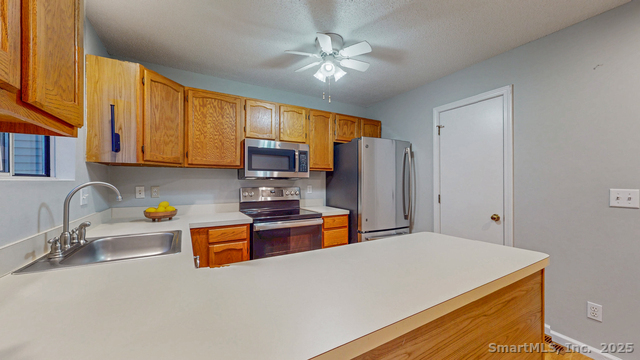 80 Country Lane, Unit 40 Vernon, CT 06066 - Photo 3 of 18