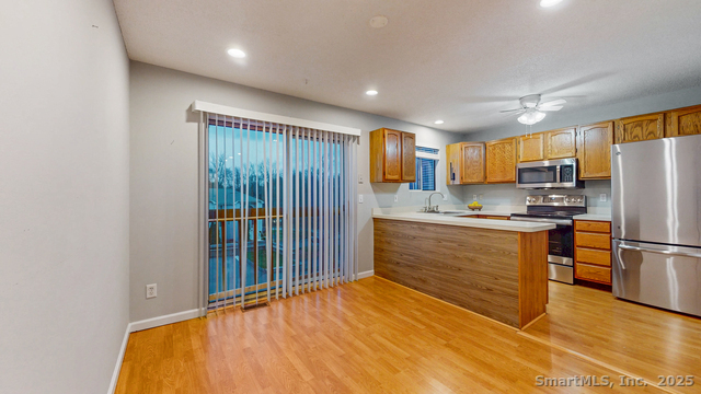 80 Country Lane, Unit 40 Vernon, CT 06066 - Photo 4 of 18