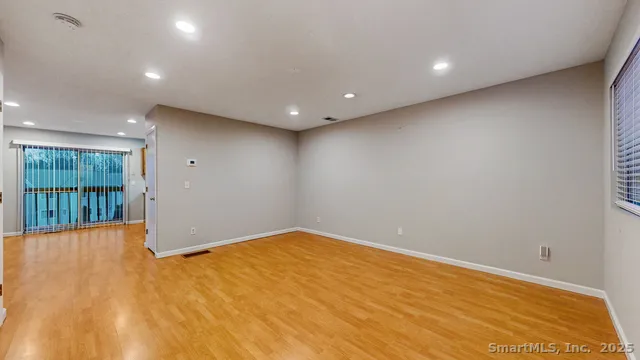 $2,400 | 80 Country Lane, Unit 40, Vernon, CT 06066