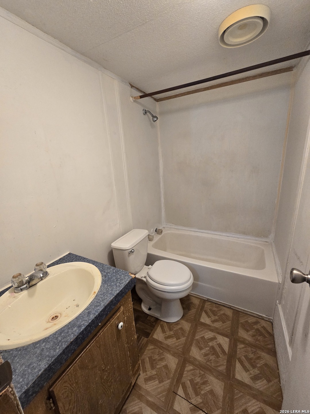 615 Moss Point Street Poth, TX 78147 - Photo 11 of 24 Gallery Image 11