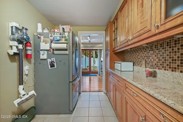 $699,500 | 34 Bradley Place, Stamford, CT 06905